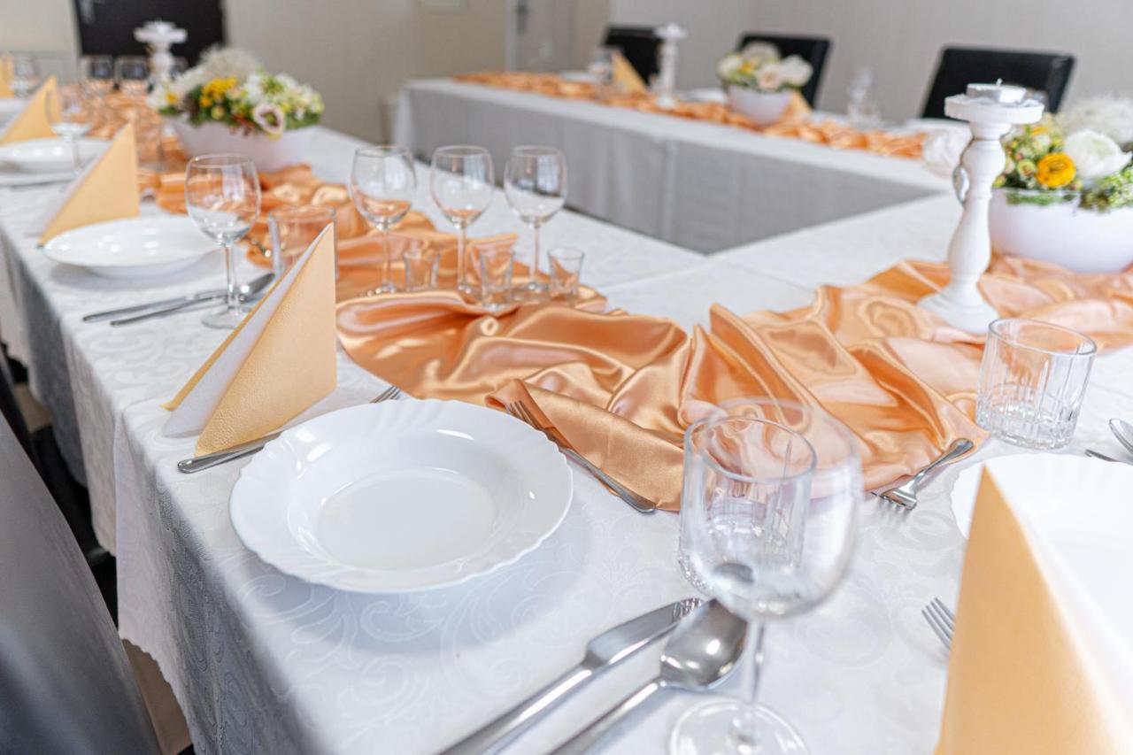 Hotel Garni Považská Bystrica エクステリア 写真