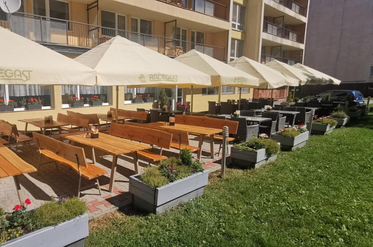 Hotel Garni Považská Bystrica エクステリア 写真