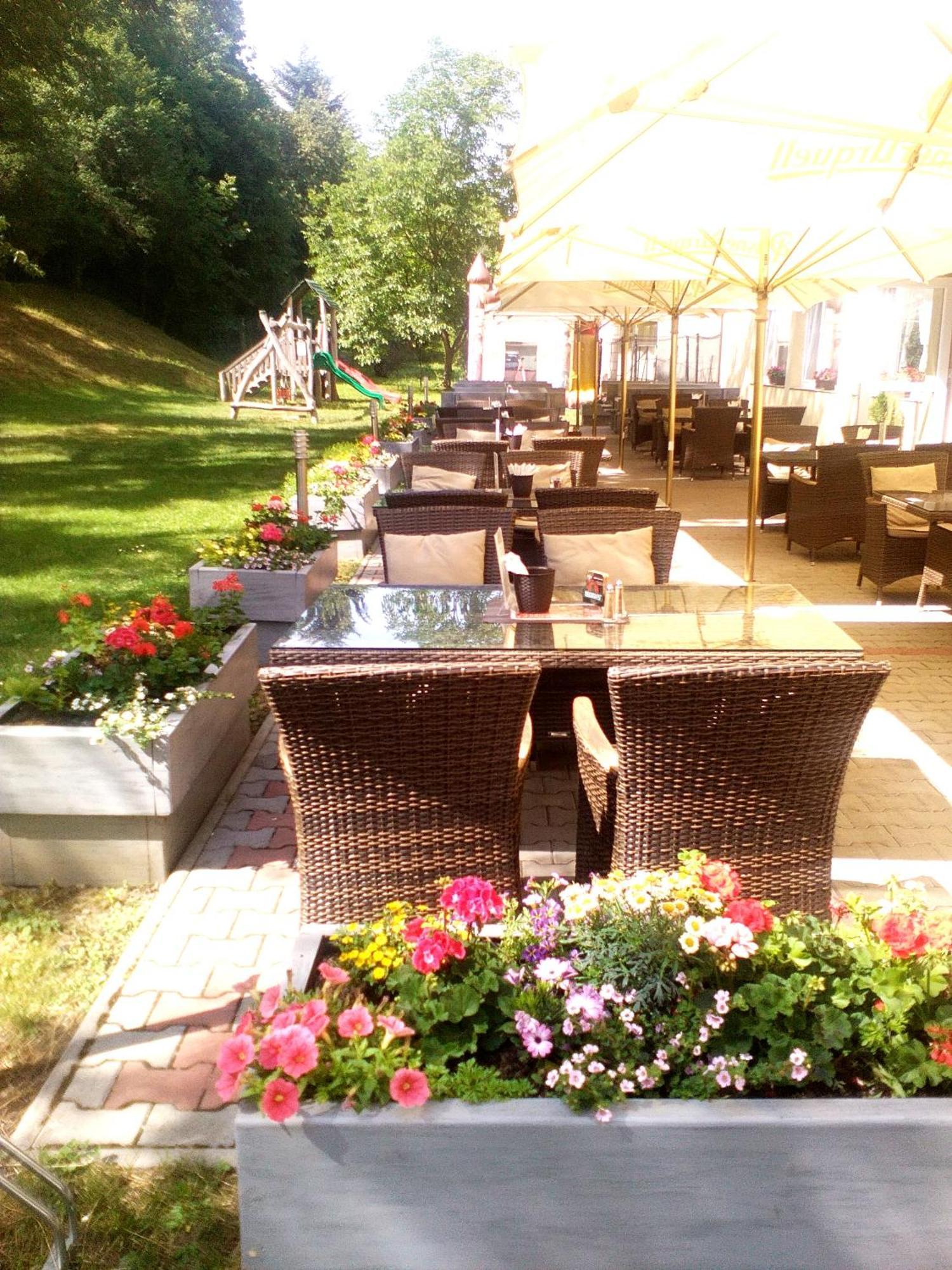Hotel Garni Považská Bystrica エクステリア 写真