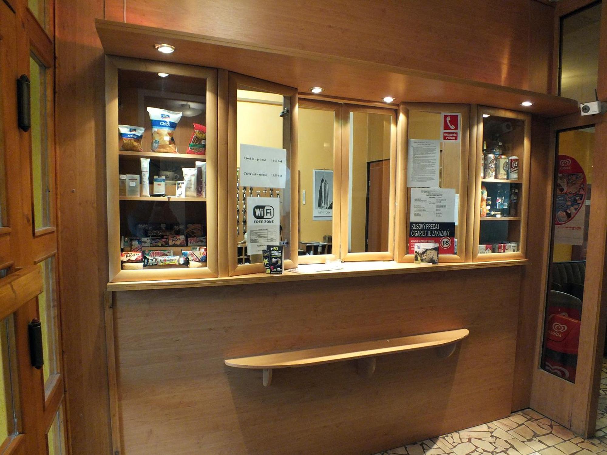Hotel Garni Považská Bystrica エクステリア 写真