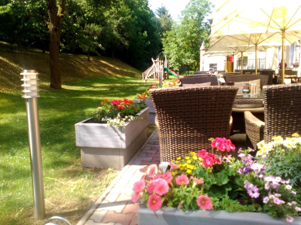 Hotel Garni Považská Bystrica エクステリア 写真