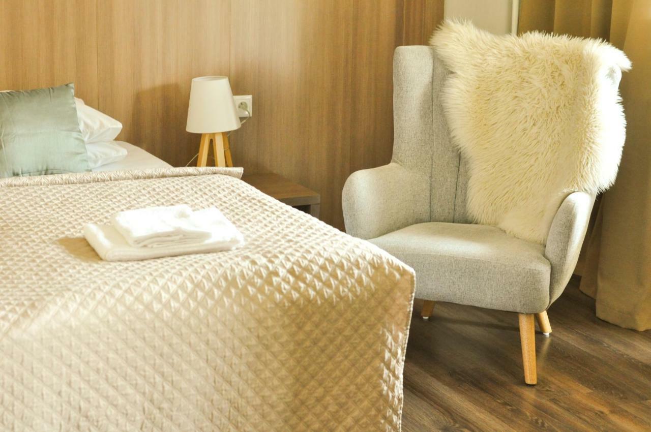 Hotel Garni Považská Bystrica エクステリア 写真