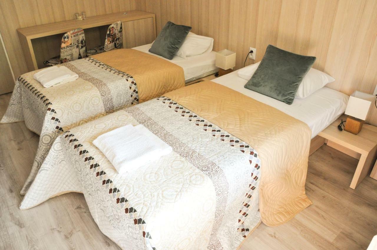 Hotel Garni Považská Bystrica エクステリア 写真
