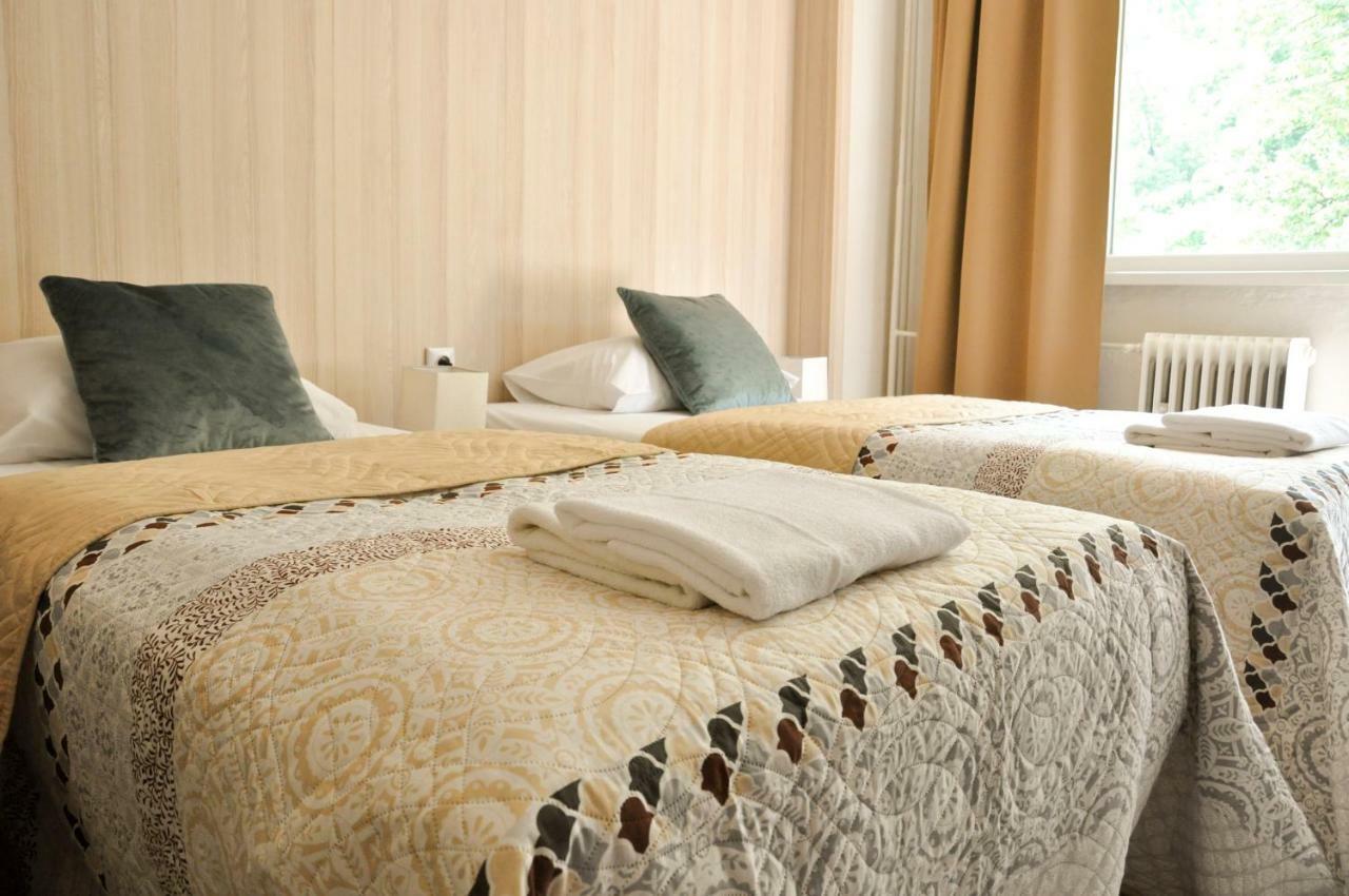 Hotel Garni Považská Bystrica エクステリア 写真