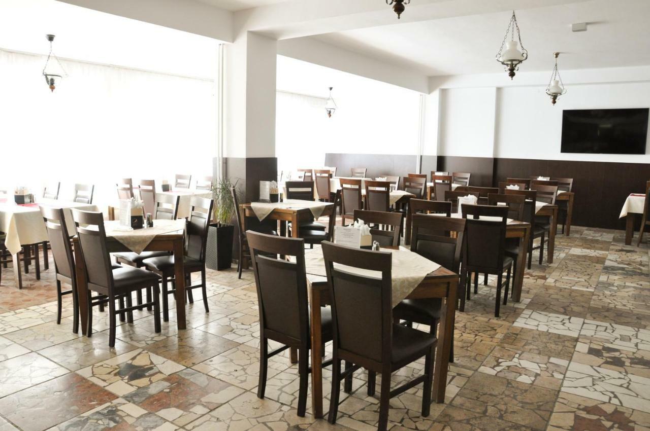 Hotel Garni Považská Bystrica エクステリア 写真